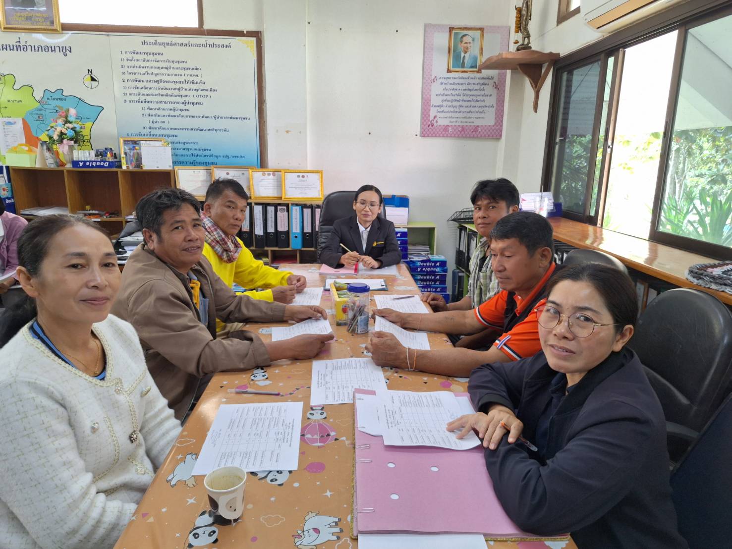 พช.นายูง ดำเนินการประชุม ผู้นำอช. อำเภอนายูง